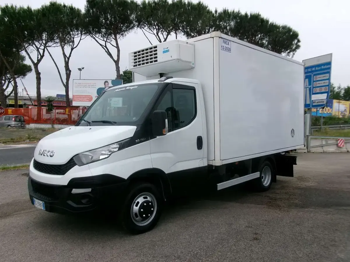 Usata Iveco Daily 145 CV (106 kW) 2016 Bianco