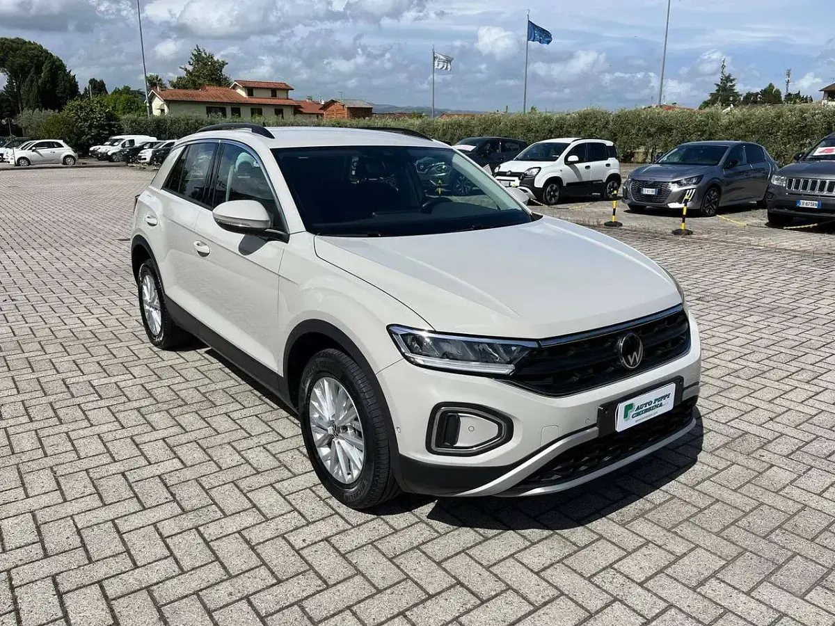 Usata VW T-Roc Life 110 CV (80 kW) 2022 Ascot grey SUV