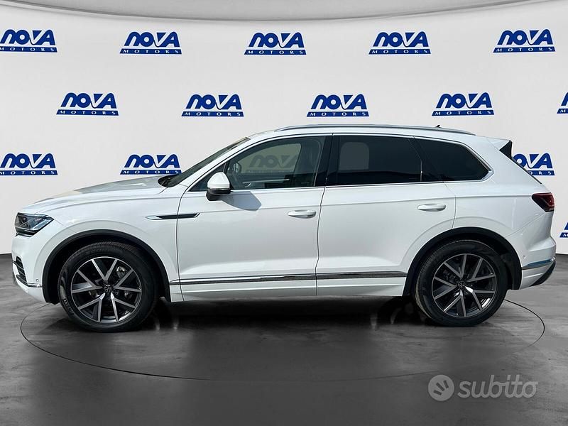 Usata VW Touareg Elegance 286 CV (210 kW) 2022 Bianco SUV