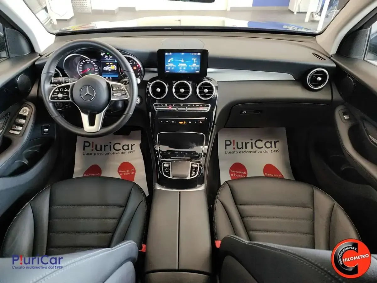 Usata Mercedes GLC300 211 CV (155 kW) 2020 Blu/azzurro SUV