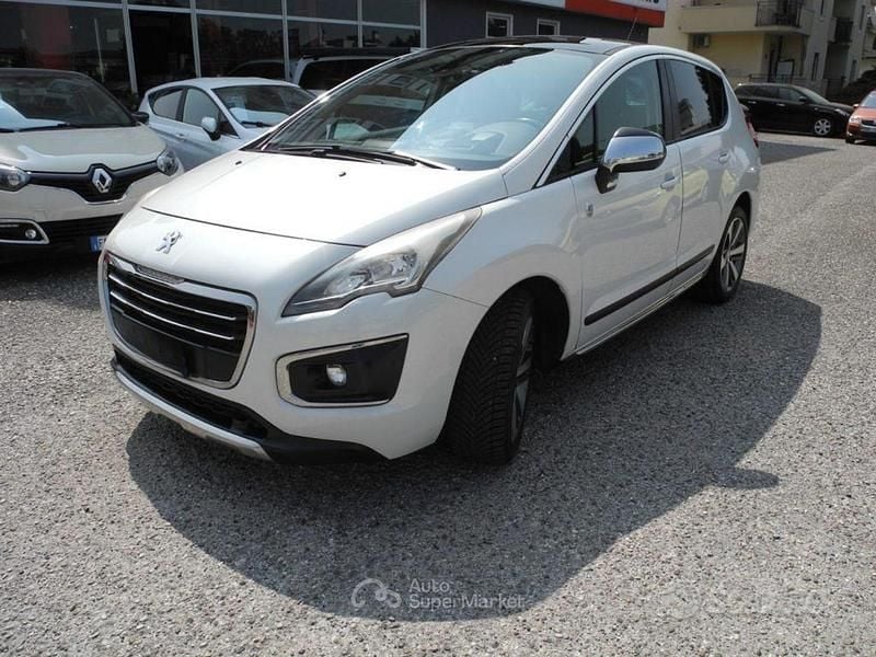 Bianco Usata 2016 Peugeot 3008 S SUV | 10.950 € (Super prezzo) - Immagine 1/4