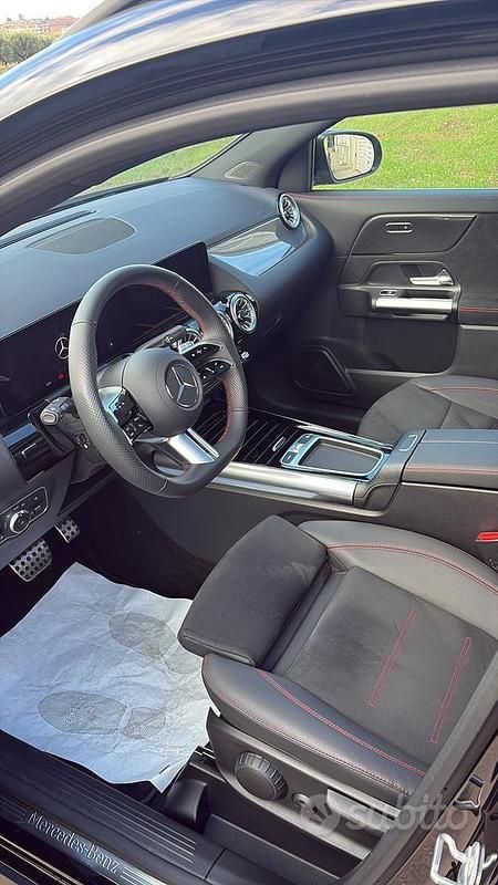 Usata Mercedes GLA200 Premium 150 CV (110 kW) 2024 Nero SUV