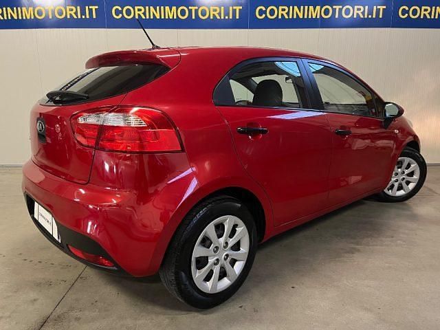 Usata Kia Rio LX 86 CV (63 kW) 2013 Rosso Berlina