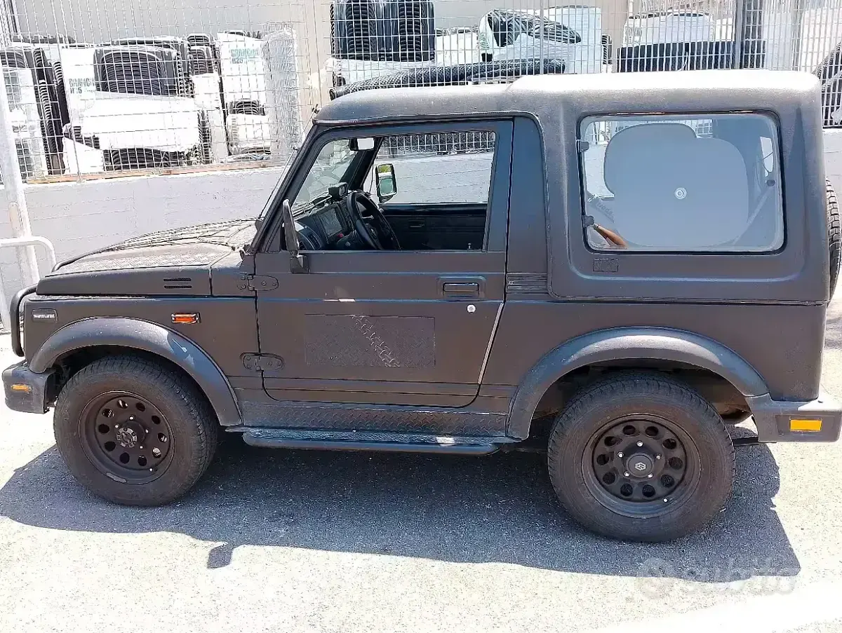 Usata Suzuki Samurai 69 CV (50 kW) 1997 Nero SUV
