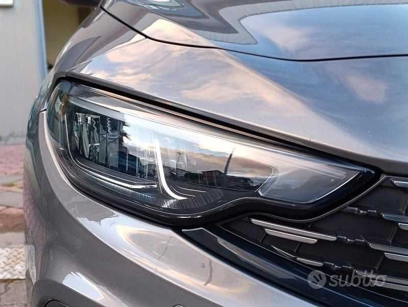 Usata Fiat Tipo Business 130 CV (95 kW) 2021 Grigio Station wagon
