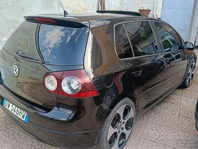 Begagnad VW Golf VI Sport 105 HK (77 kW) 2009 Svart Halvkombi