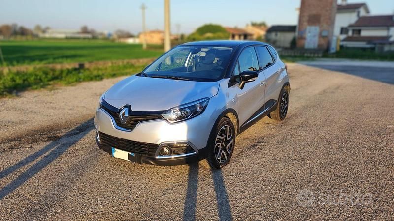 Usata Renault Captur 90 CV (66 kW) 2016 Grigio SUV