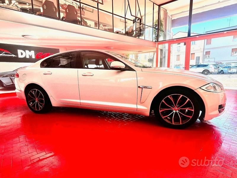 Usata Jaguar XF Luxury 190 CV (139 kW) 2012 Bianco Berlina