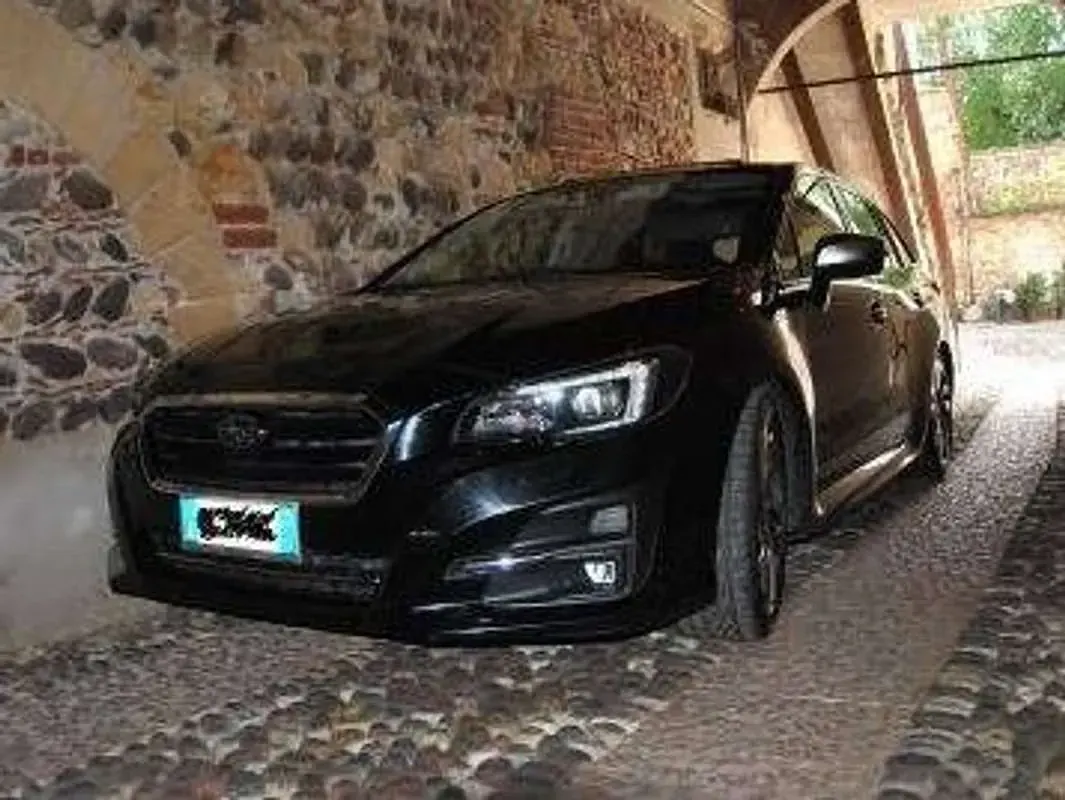 Usata Subaru Levorg Style 150 CV (110 kW) 2021 Nero Station wagon