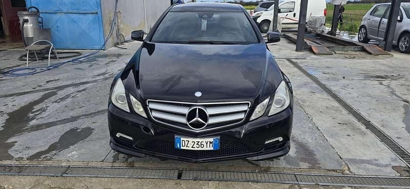 Usado Mercedes E250 Avantgarde 204 CV (150 kW) 2010 Coupe