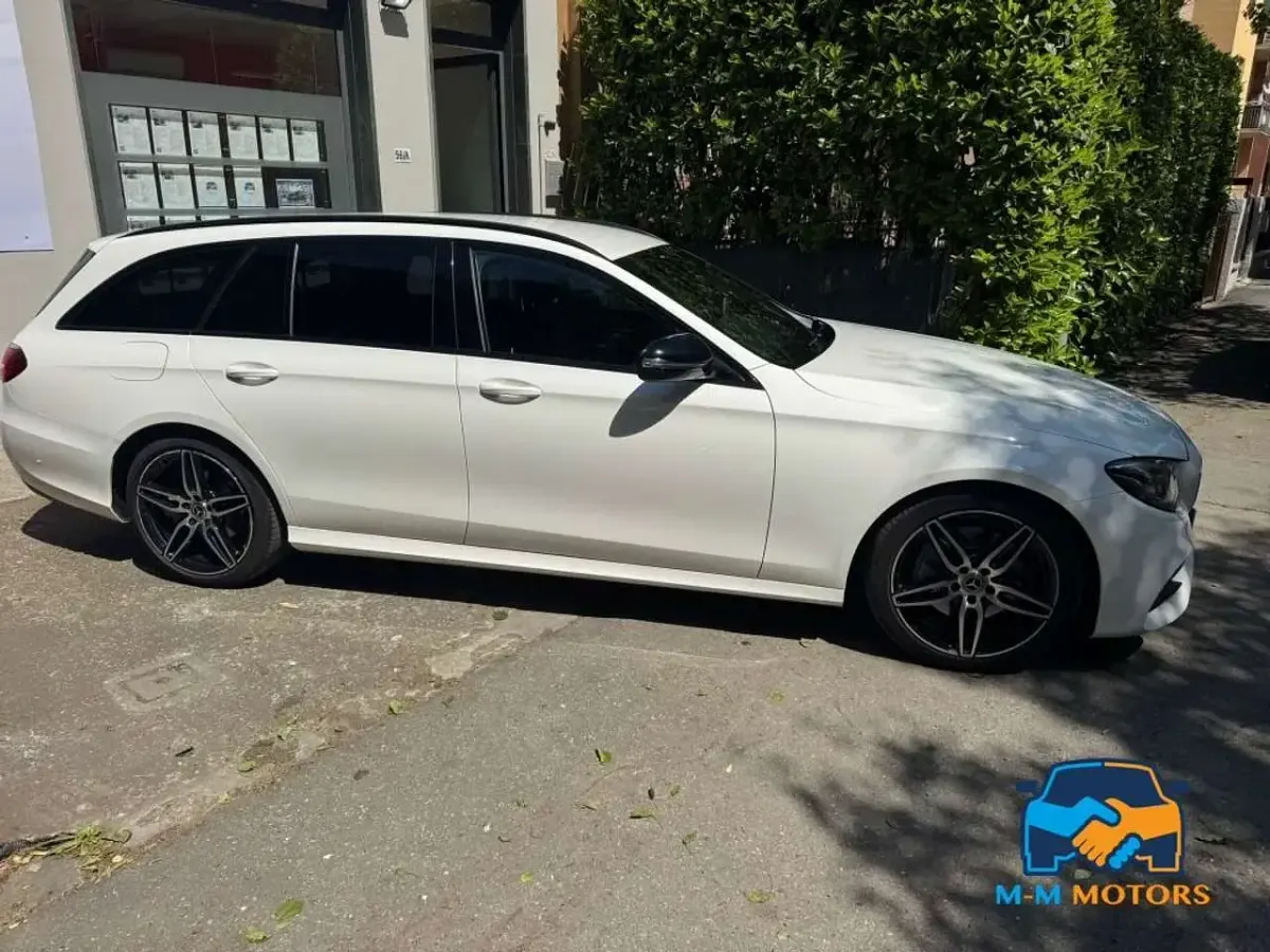Usata Mercedes E220 Business 194 CV (142 kW) 2018 Bianco Station wagon