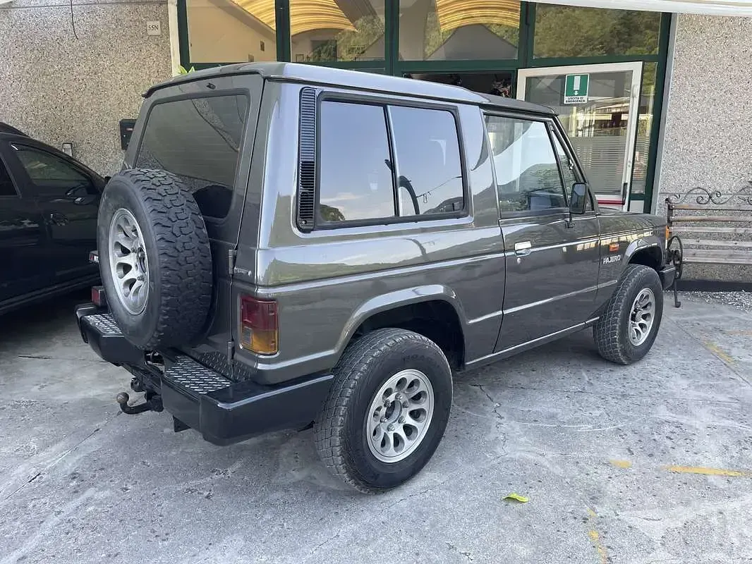 Usata Mitsubishi Pajero Top 84 CV (61 kW) 1989 SUV