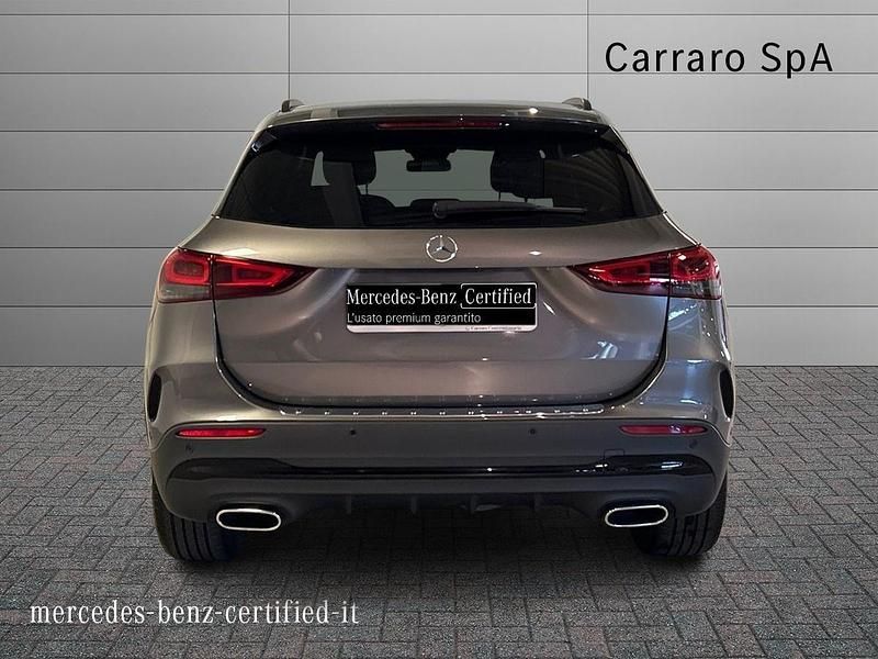Usata Mercedes GLA180 Premium 116 CV (85 kW) 2023 Grigio montagna SUV