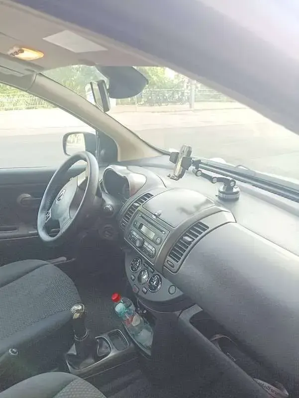 Usata Nissan Note Acenta 86 CV (63 kW) 2006 Argento Utilitaria
