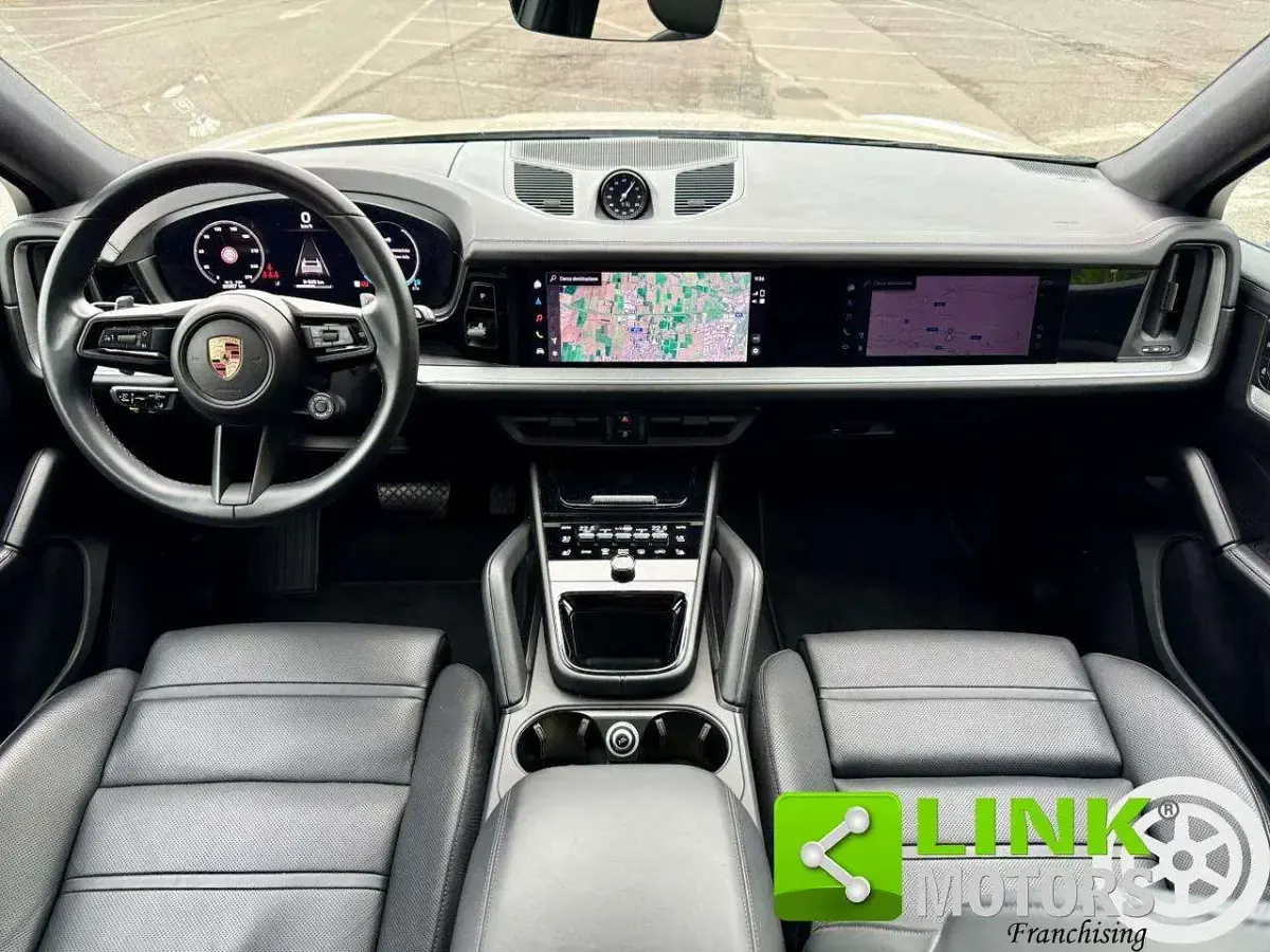 Usata Porsche Cayenne Sport 352 CV (258 kW) 2025 Bianco SUV