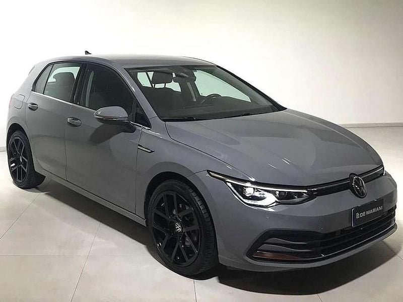 Usata VW Golf VIII Style 131 CV (96 kW) 2020 Moonstone style Berlina