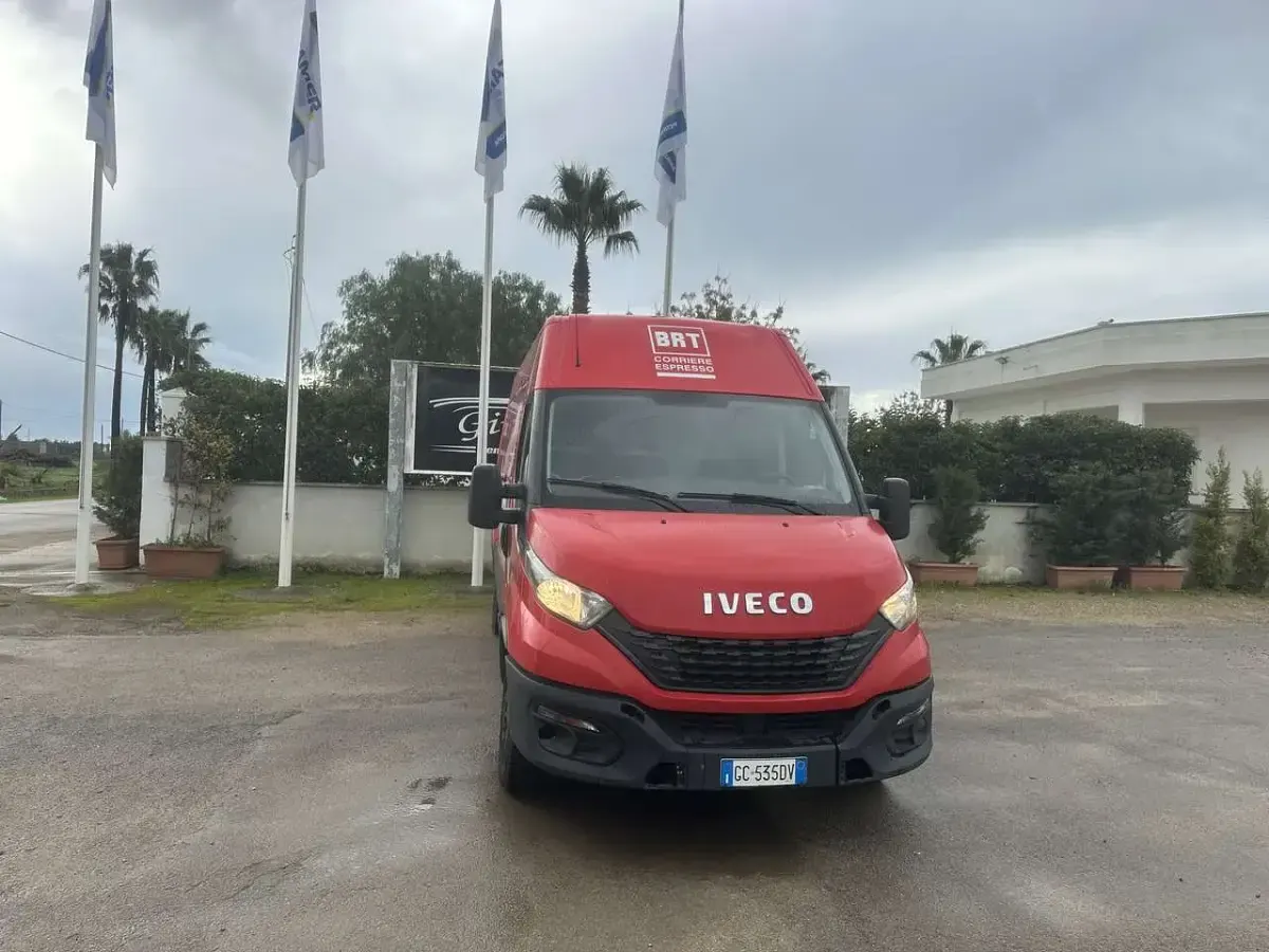 Usata Iveco Daily 143 CV (105 kW) 2021 Other