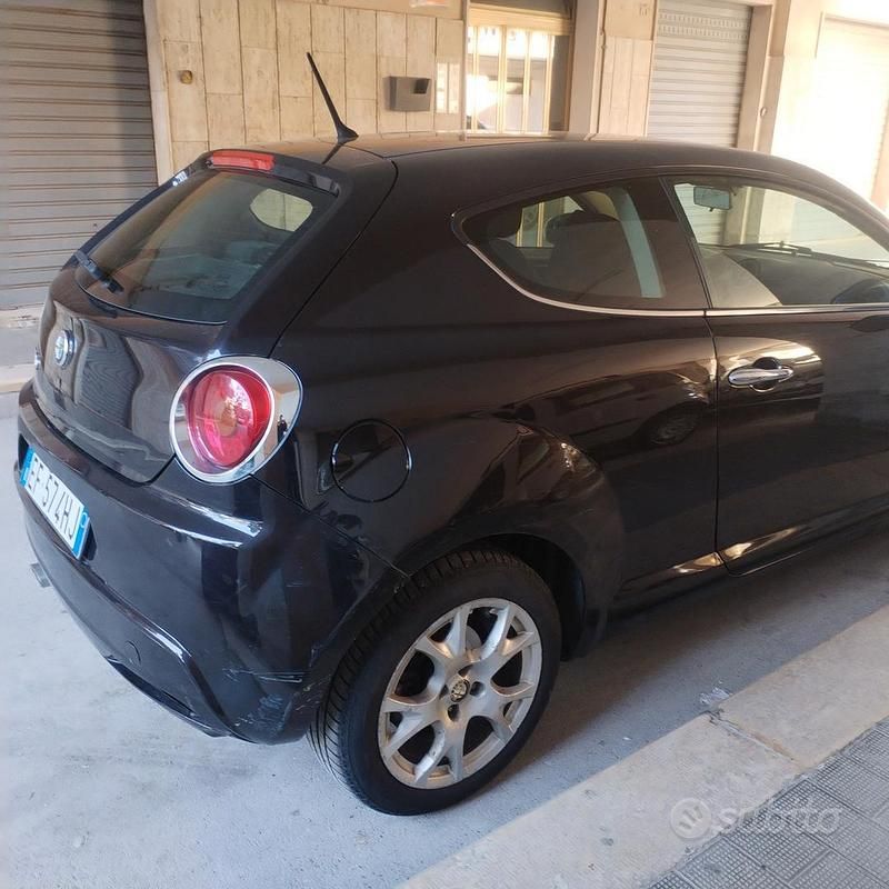 Usata Alfa Romeo MiTo 135 CV (99 kW) 2010 Nero Utilitaria