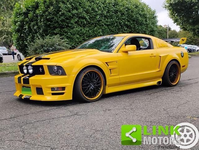Usata Ford Mustang 212 CV (155 kW) 2006 Giallo