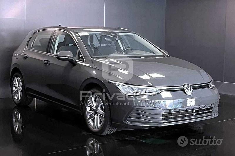 Gebraucht VW Golf VIII Life 150 PS (110 kW) 2024 Grau Kleinwagen