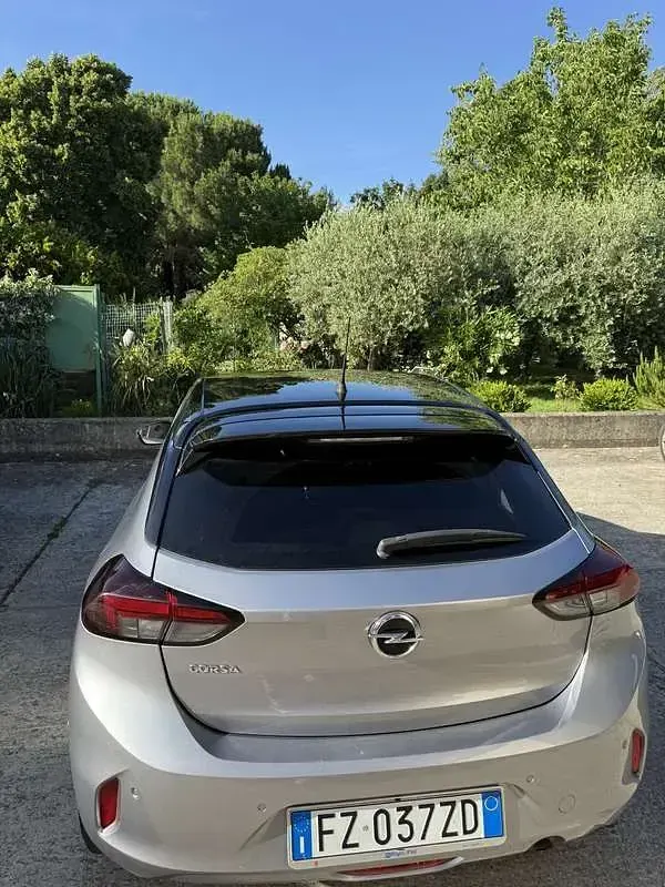 Usata Opel Corsa Elegance 101 CV (74 kW) 2021 Utilitaria