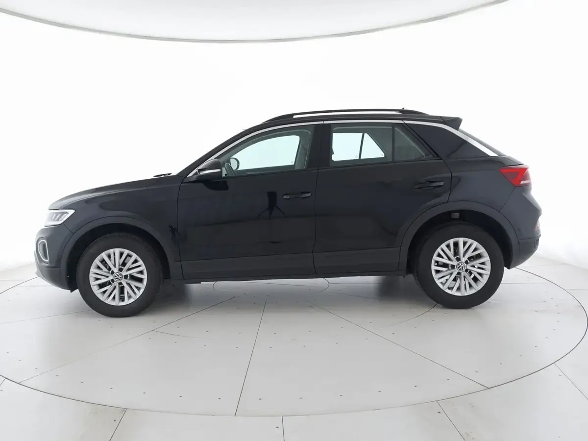 Usata VW T-Roc Life 150 CV (110 kW) 2025 Deep black perlato SUV
