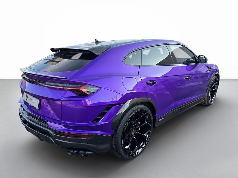 Usata Lamborghini Urus 666 CV (489 kW) 2023 Viola pasifae SUV