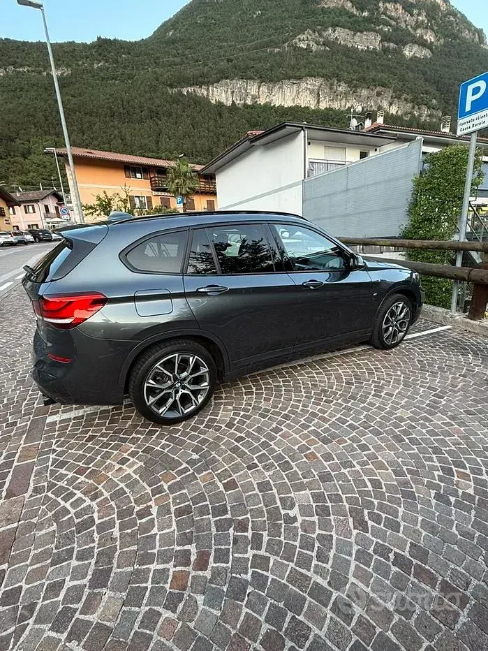 Usata BMW X1 150 CV (110 kW) 2022 Grigio SUV