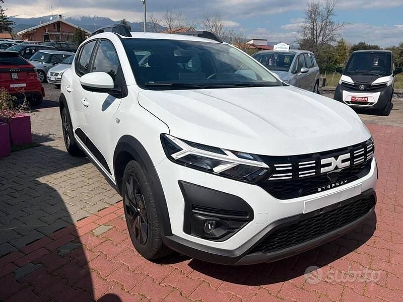 Usata Dacia Sandero Expression 90 CV (66 kW) 2025 Berlina