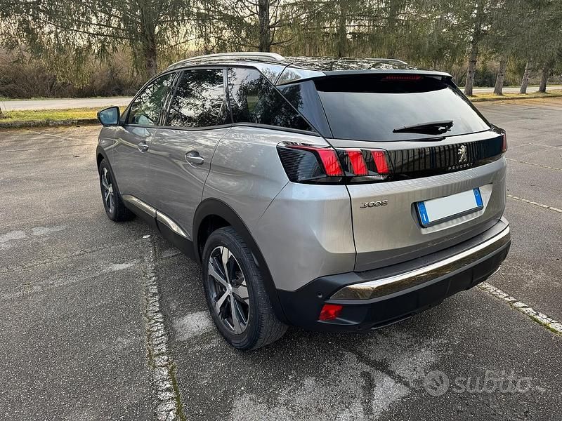 Usata Peugeot 3008 131 CV (96 kW) 2018 SUV