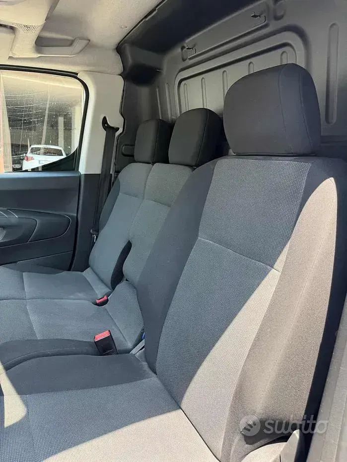 Usata Citroën e-Berlingo 102 CV (75 kW) 2022 Bianco Furgone