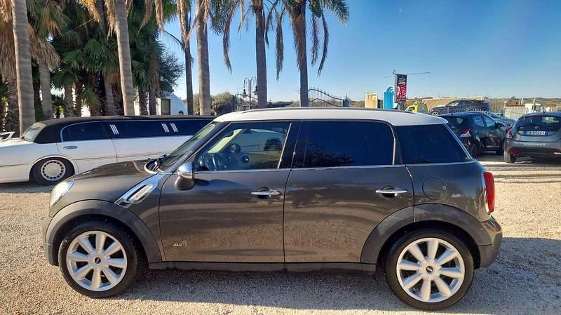 Usata Mini Cooper D Countryman 111 CV (81 kW) 2011 Grigio SUV