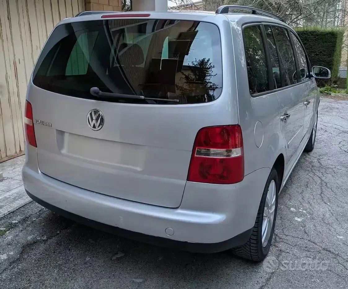 Usata VW Touran 102 CV (75 kW) 2006 Grigio Monovolume