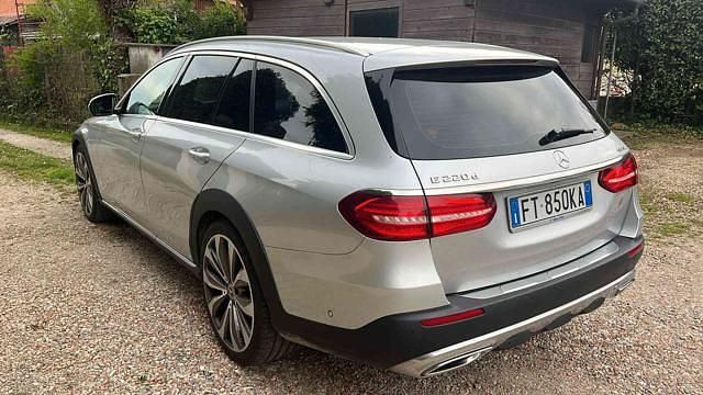 Usata Mercedes E220 All-Terrain Premium Plus 194 CV (142 kW) 2019 Argento Station wagon