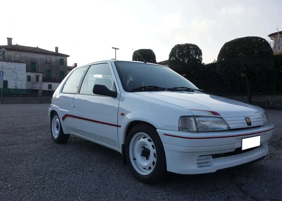 Usata Peugeot 106 98 CV (72 kW) 1995 Bianco Utilitaria
