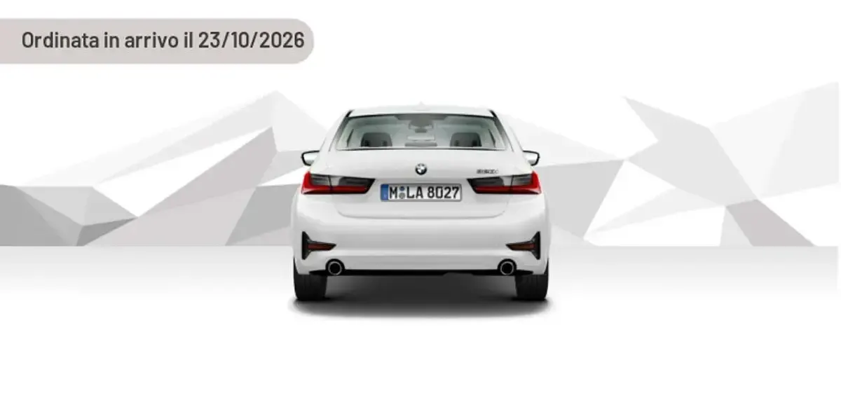 Begagnad BMW 330 Efficient Dynamics 245 HK (180 kW) 2023 Silver Sedan