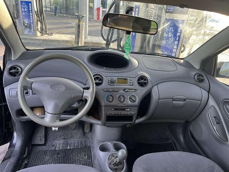 Usata Toyota Yaris 68 CV (50 kW) 2001 Berlina