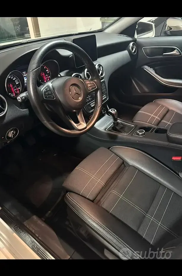Usata Mercedes A180 95 CV (69 kW) 2016 Bianco Utilitaria