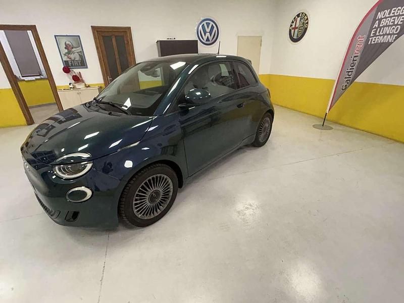 Usata Fiat 500e Passion 42 kW (58 CV) 2021 Blu/azzurro Utilitaria