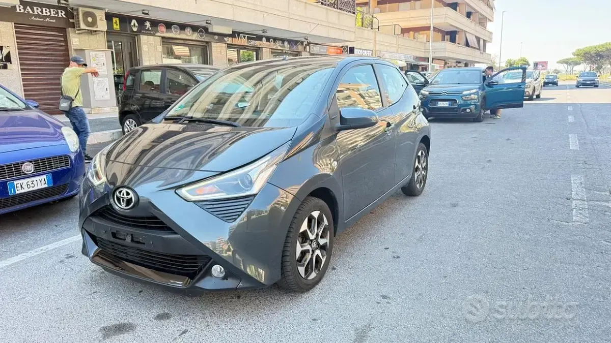 Usata Toyota Aygo X-play 69 CV (50 kW) 2019 Grigio Utilitaria