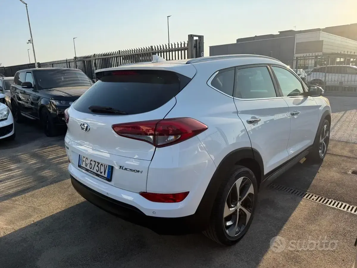 Usata Hyundai Tucson Xpossible 116 CV (85 kW) 2016 Bianco SUV