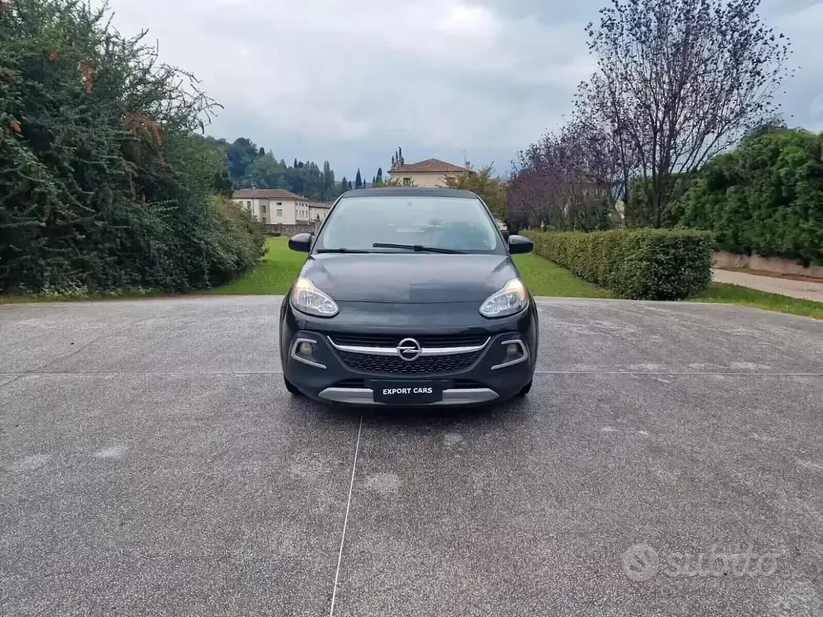 Usata Opel Adam Rocks Rocks 69 CV (50 kW) 2016 Nero Utilitaria