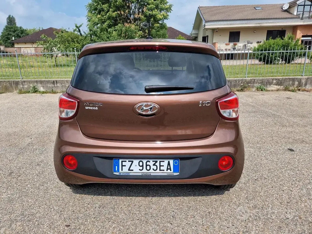 Usata Hyundai i10 67 CV (49 kW) 2019 Marrone Utilitaria