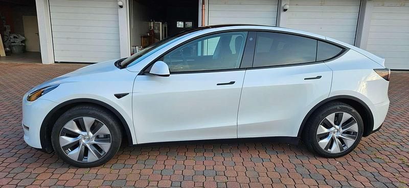 Usata Tesla Model Y Performance 189 kW (258 CV) 2023 Bianco SUV