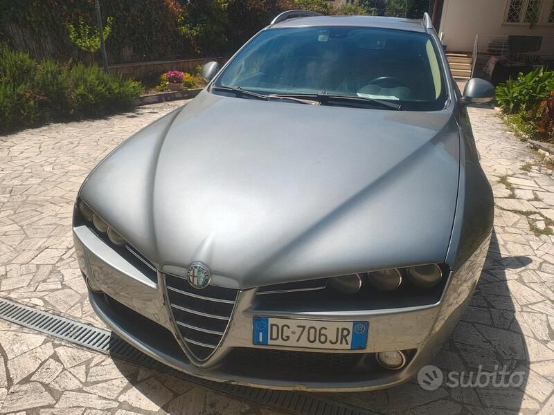 Usata Alfa Romeo 159 120 CV (88 kW) 2007 Grigio Station wagon