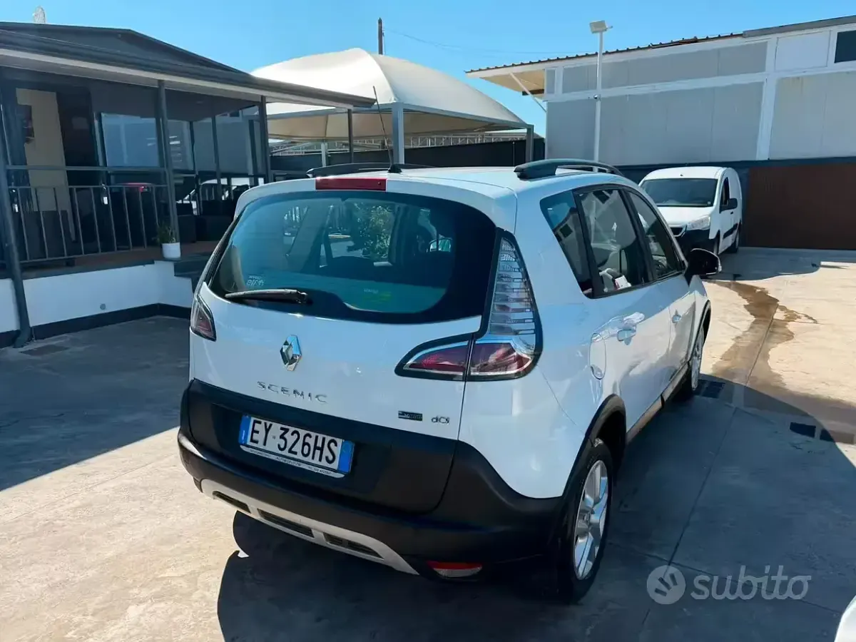 Usata Renault Scénic XMOD 110 CV (80 kW) 2015 Bianco Monovolume