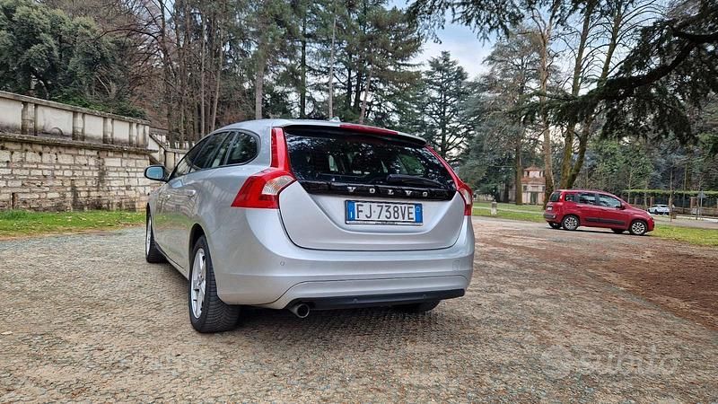 Usata Volvo V60 2017 Grigio Station wagon