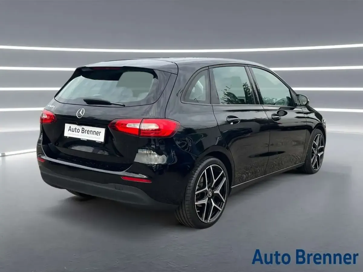 Usata Mercedes B160 Executive 95 CV (69 kW) 2021 Nero Utilitaria