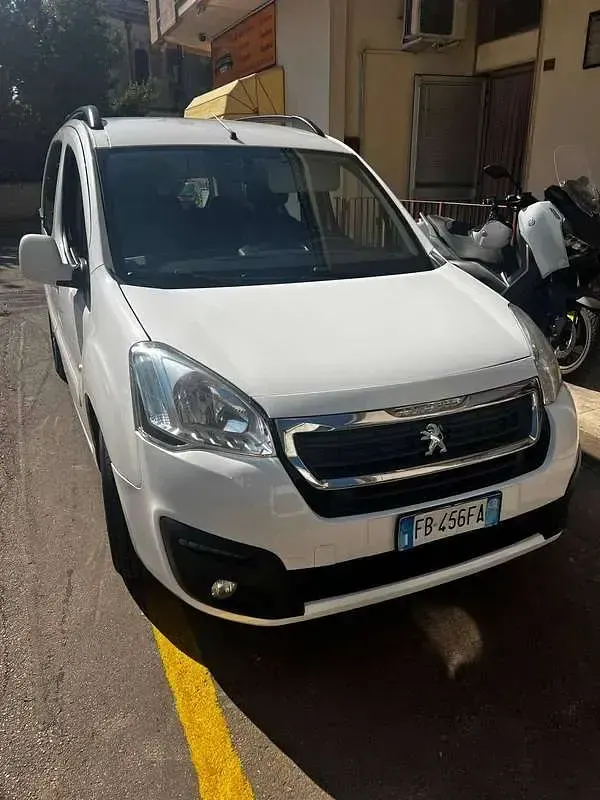 Usata Peugeot TePee Comfort 90 CV (66 kW) 2016 Bianco Station wagon