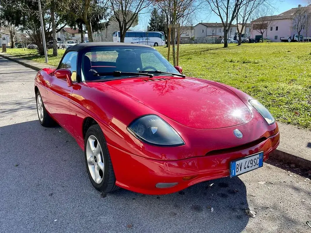 Usata Fiat Barchetta 131 CV (96 kW) 2001 Rosso Cabrio
